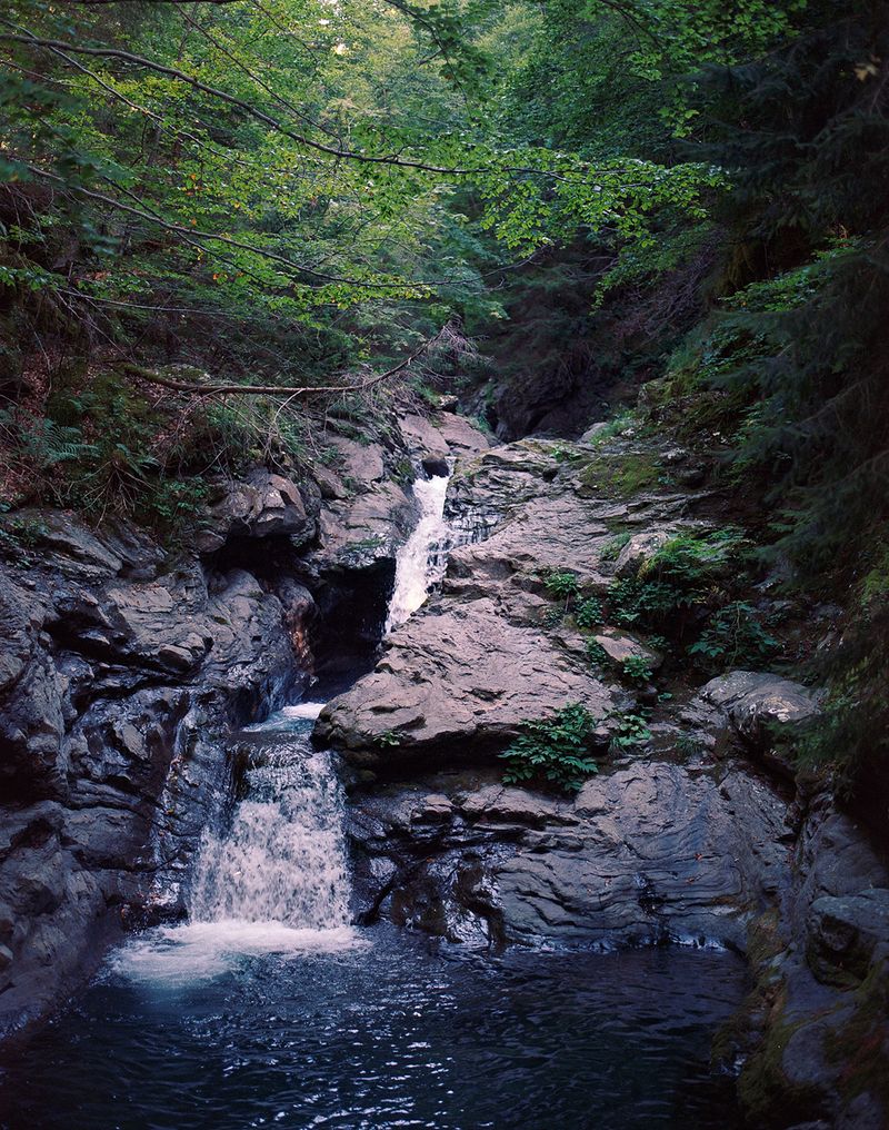 © Michael Francalanci - Image from the Dirty feet photography project