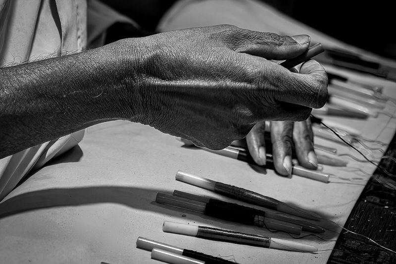 © Simone Campedelli - Fingers dance on handmade tools, turning repetition into ritual, and fatigue into beauty.