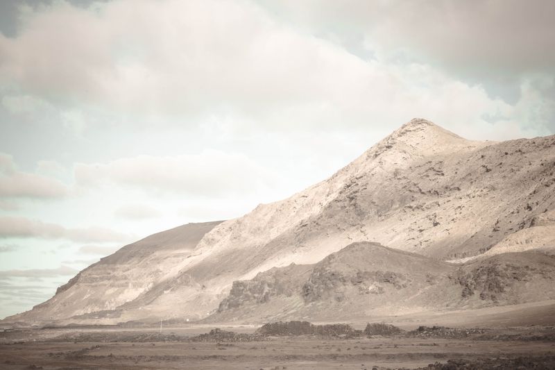 © Yukari Chikura - Image from the Fluorite Fantasia (Looking For My Father...) photography project