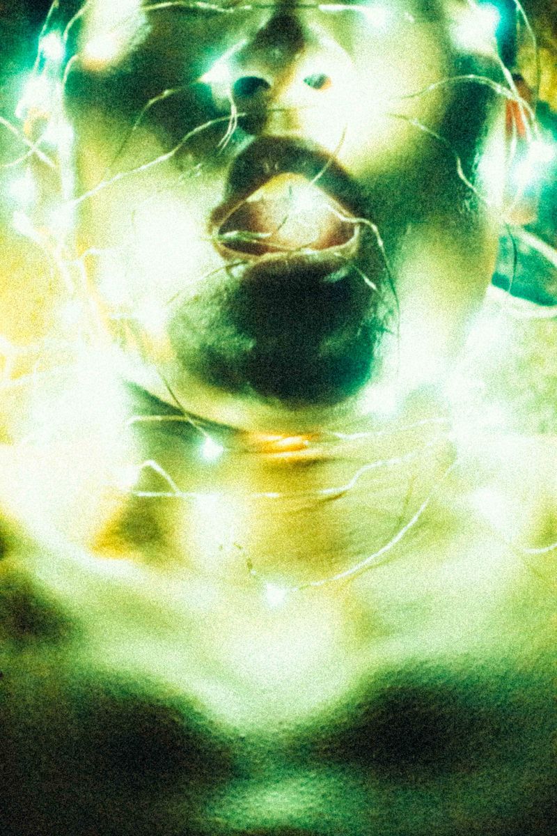 © Guangbo Li - Faceless Portraits 08 - Guangbo Li