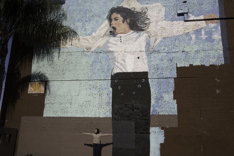 © Hannah Kozak - Here is a mural in Hollywood. I searched out these murals during the course of my research from 2010-2019.