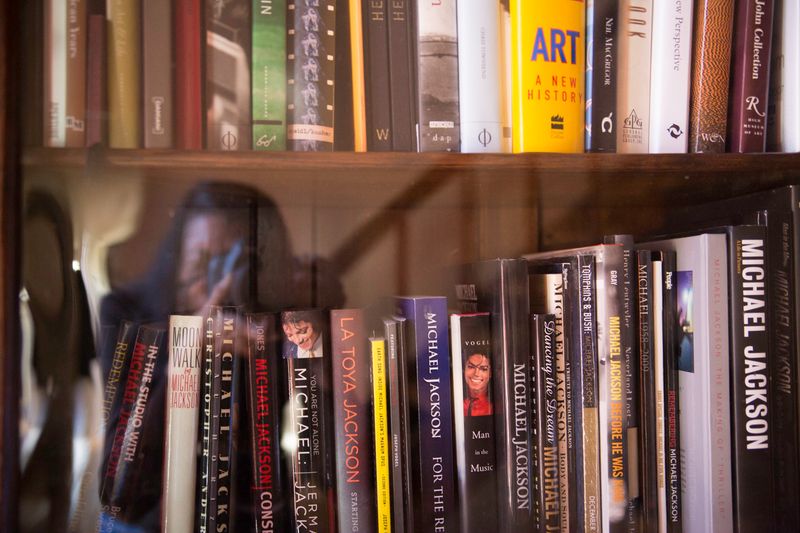 © Hannah Kozak - Image from the Searching for Michael Jackson photography project