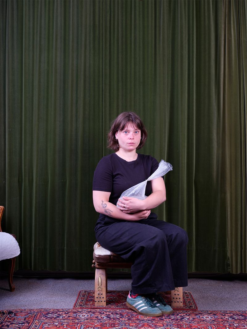 © Pippilotta Yerna - Image from the "Please pierce your bones into mine" photography project