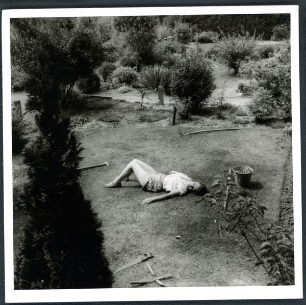 © Pippilotta Yerna - Image from the "Please pierce your bones into mine" photography project