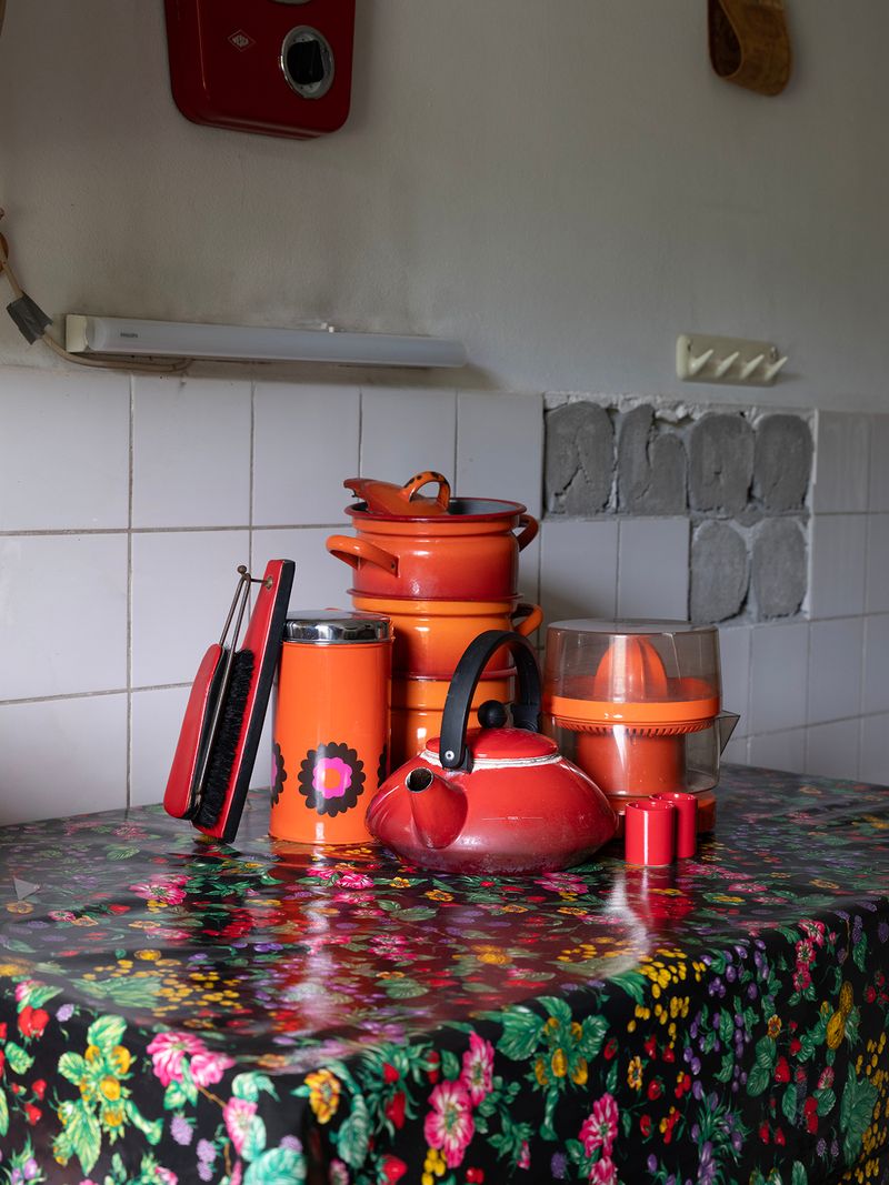 © Pippilotta Yerna - Image from the "Please pierce your bones into mine" photography project