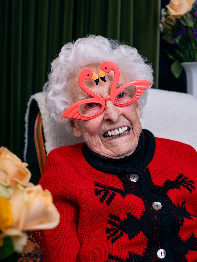 © Pippilotta Yerna - Image from the "Please pierce your bones into mine" photography project