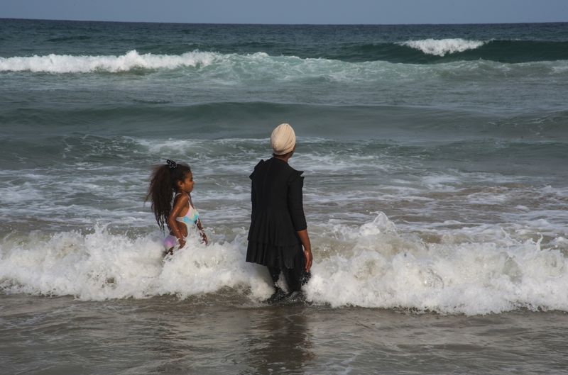 © Margarita Adalid - Image from the Postpandemic scenes of bathers at San Juan beach, Mediterranean sea, Alicante, Spain photography project