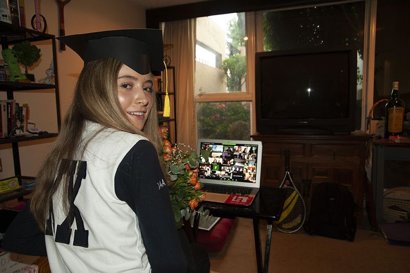 © Margarita Adalid - Funny girl - Graduation