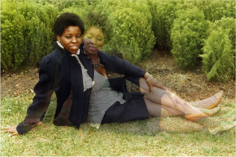 © Lebohang Kganye - Tshimong ka hara toropo II