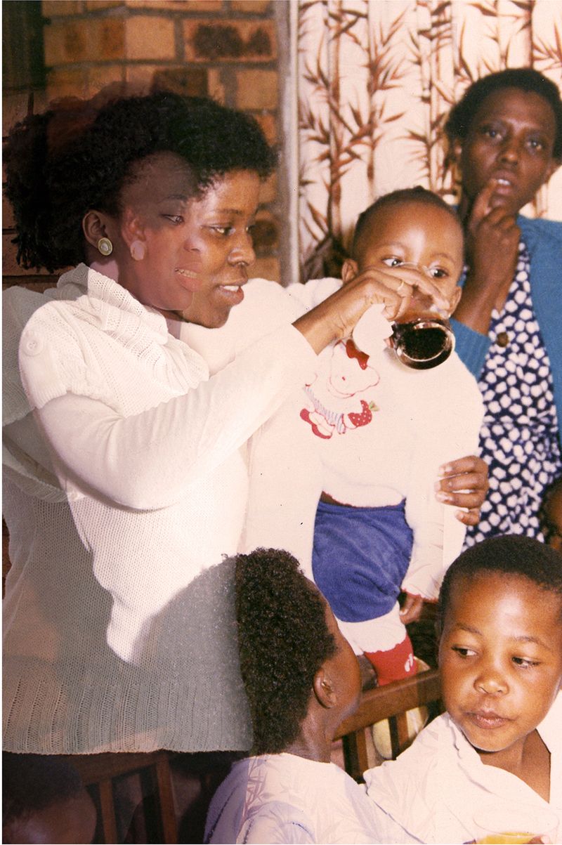 © Lebohang Kganye - Moketeng wa letsatsi la tswalo la ho qala la moradi waka II