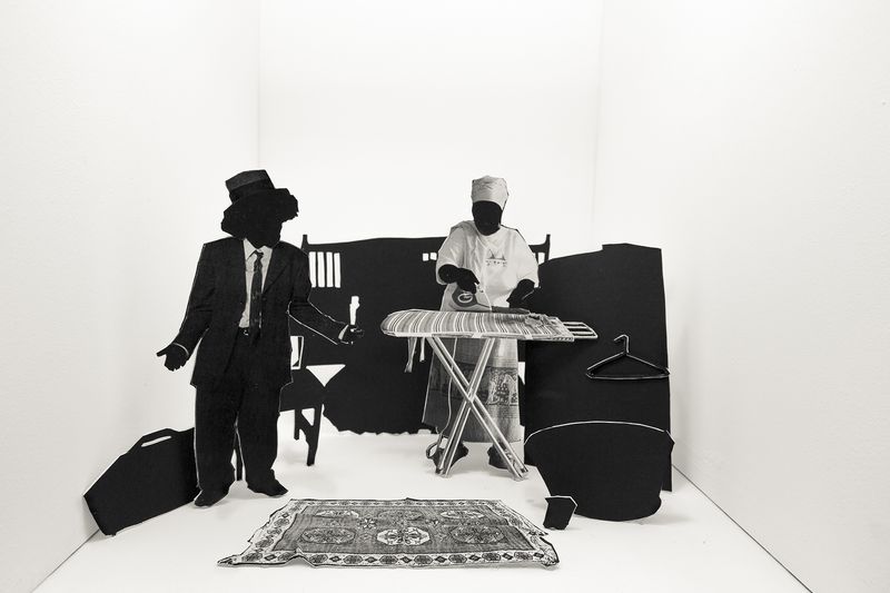 © Lebohang Kganye - Ke ile ka tswela pele ka ho tereka a ntse a bua, 2016