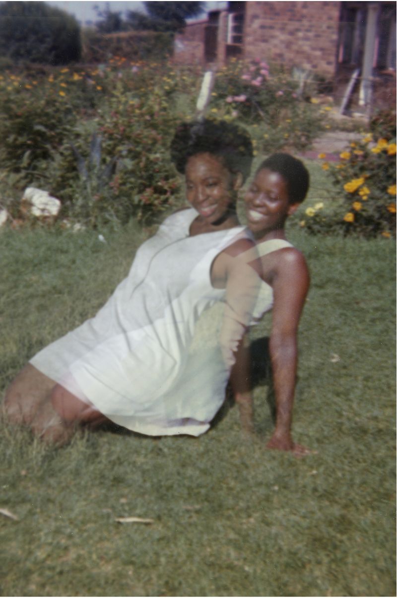 © Lebohang Kganye - Ke dutse pela dipalesa II