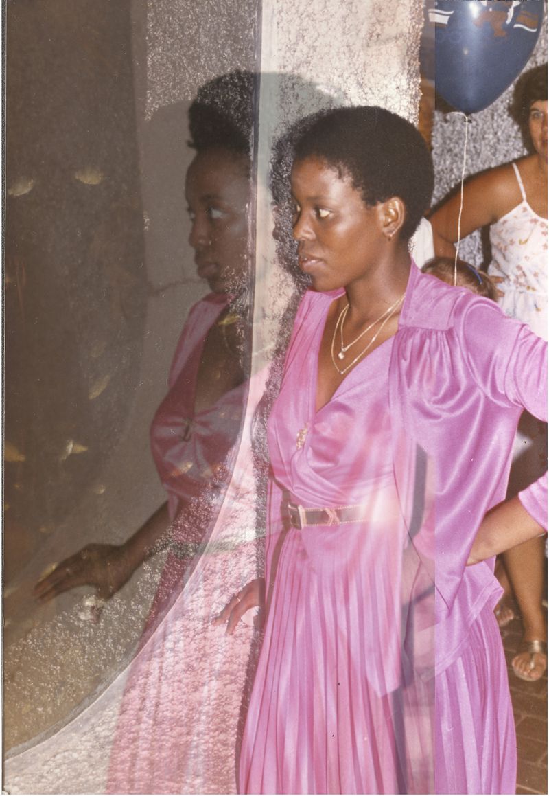 © Lebohang Kganye - Ke monahano ke ntse ke le pating II