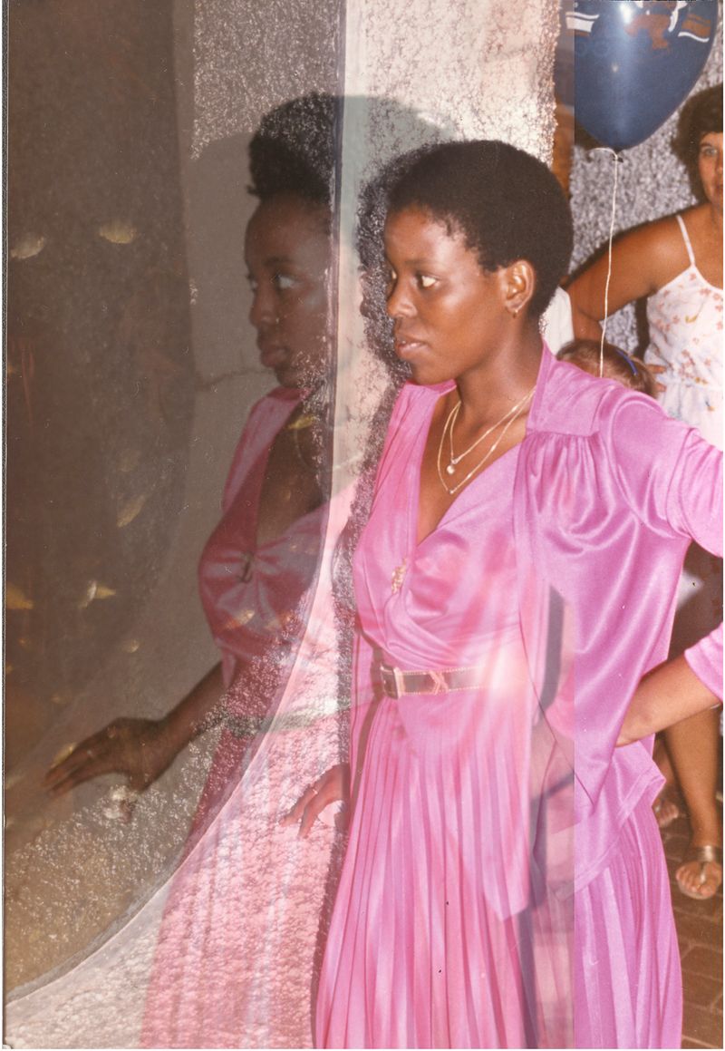 © Lebohang Kganye - Ke monahano ke ntse ke le pating II