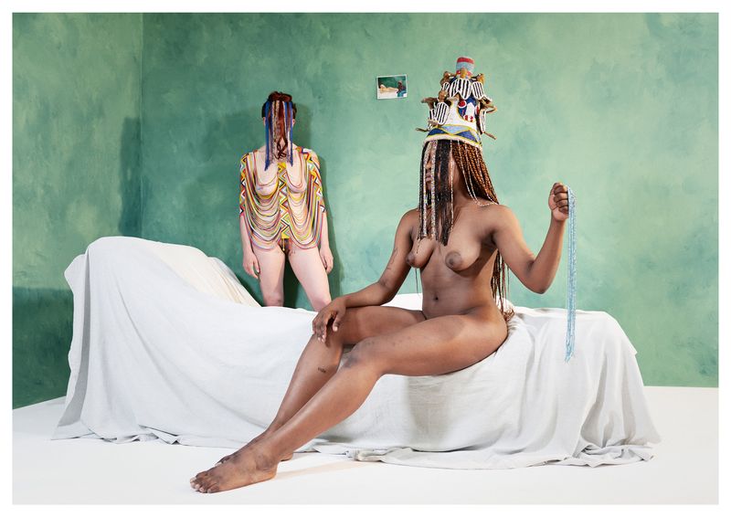 © Gloria Oyarzabal - Image from the USUS FRUCTUS ABUSUS - La Blanche et la Noire photography project