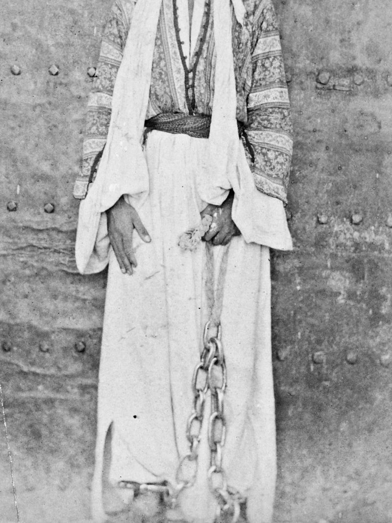 © Cemre Yeşil - Image from the Hayal & Hakikat  A Handbook of Forgiveness & A Handbook of Punishment photography project