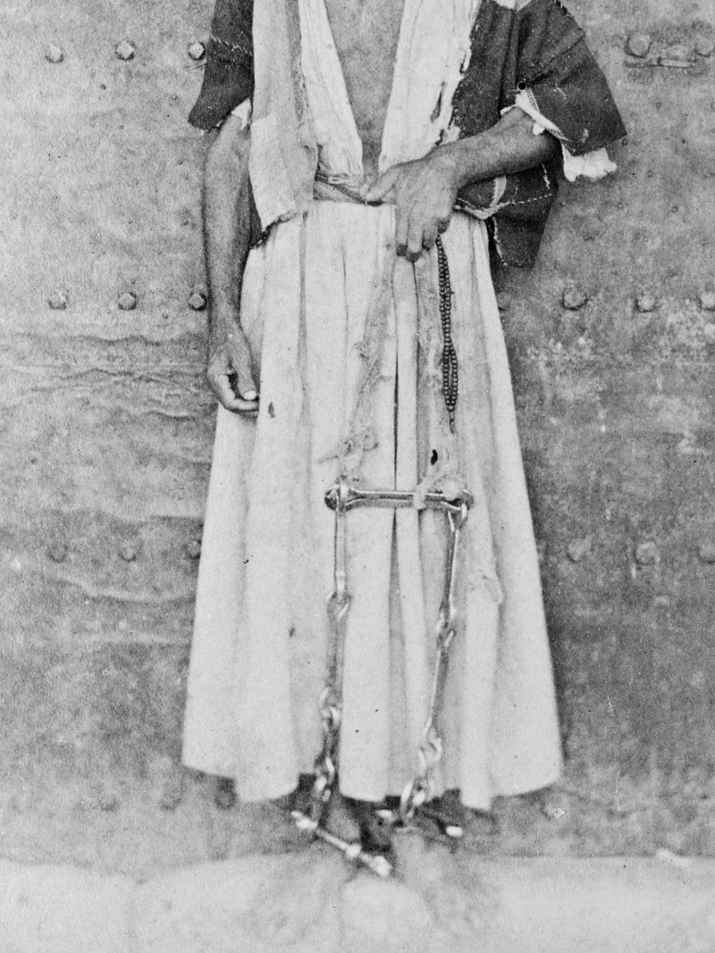 © Cemre Yeşil - Image from the Hayal & Hakikat  A Handbook of Forgiveness & A Handbook of Punishment photography project