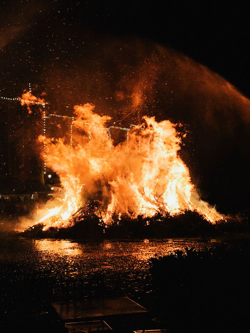 © Cemre Yeşil - Image from the DOUBLE PORTRAIT photography project