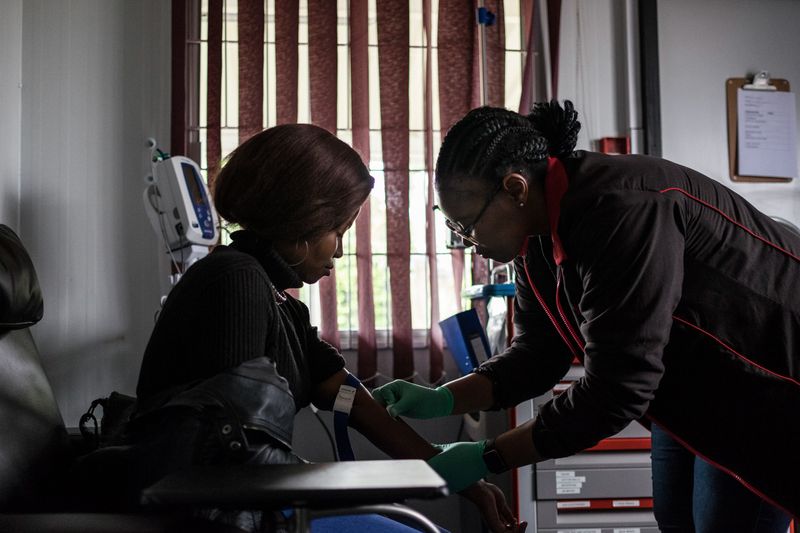 © Miora Rajaonary - Image from the HIV Girls photography project