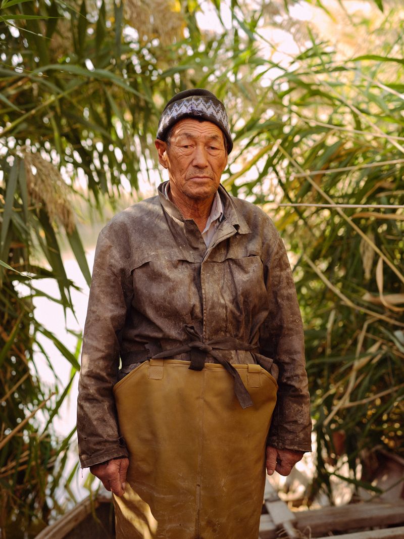 © Kristina Varaksina - Zhalgas is a 72-year-old fisherman who still comes back to fish at Sudochye Lake however small the catch is.