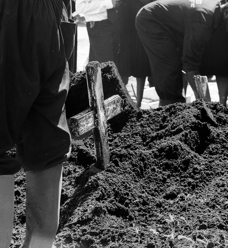 © Damien Jackson - Image from the THE PASSING OF A MATRIARCH photography project