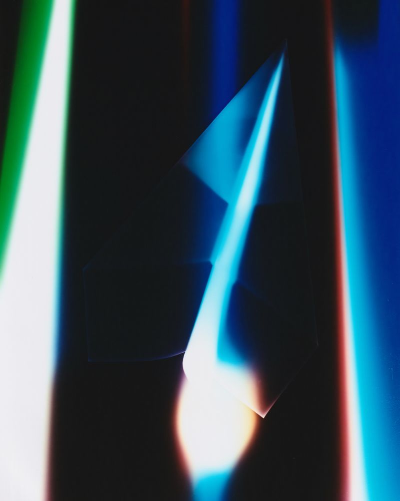 © Chahe - Paper Plane