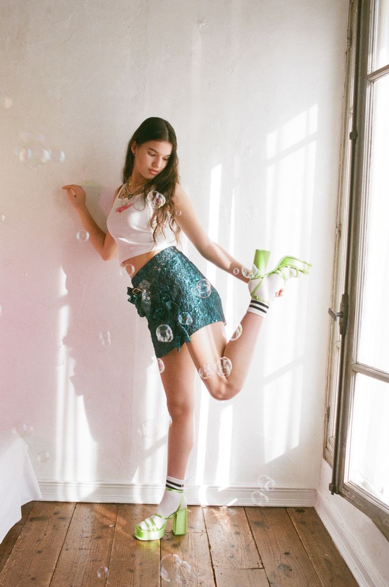 © Shiori Ota - Image from the Giant Pink Star photography project