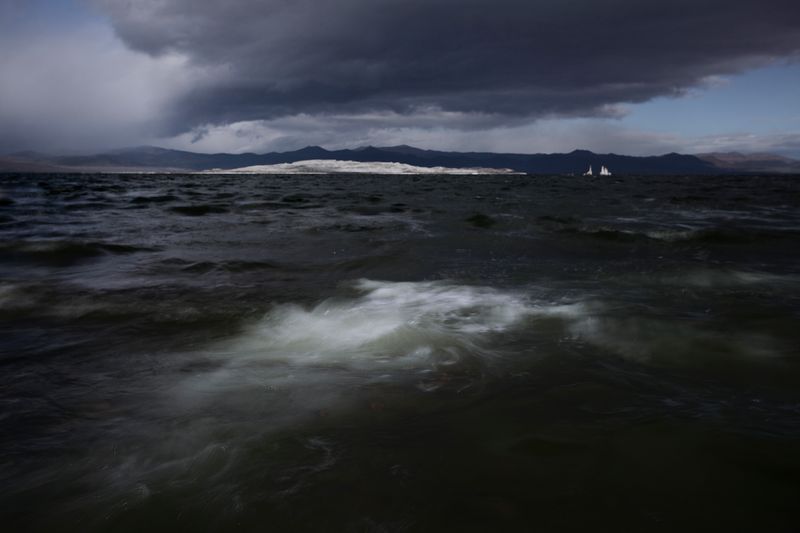 © Ville Kansanen - The Roar - Mono Lake, CA