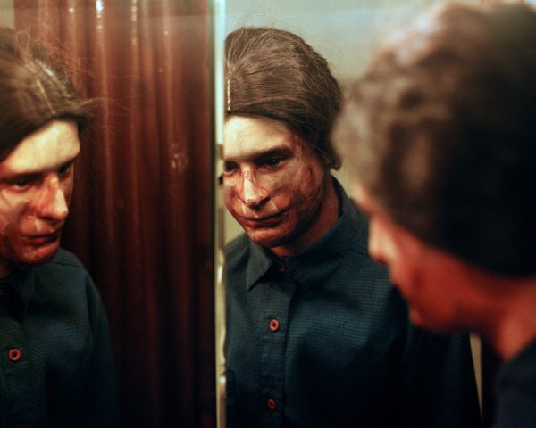 © Pumipat Usapratumban - Mirrors