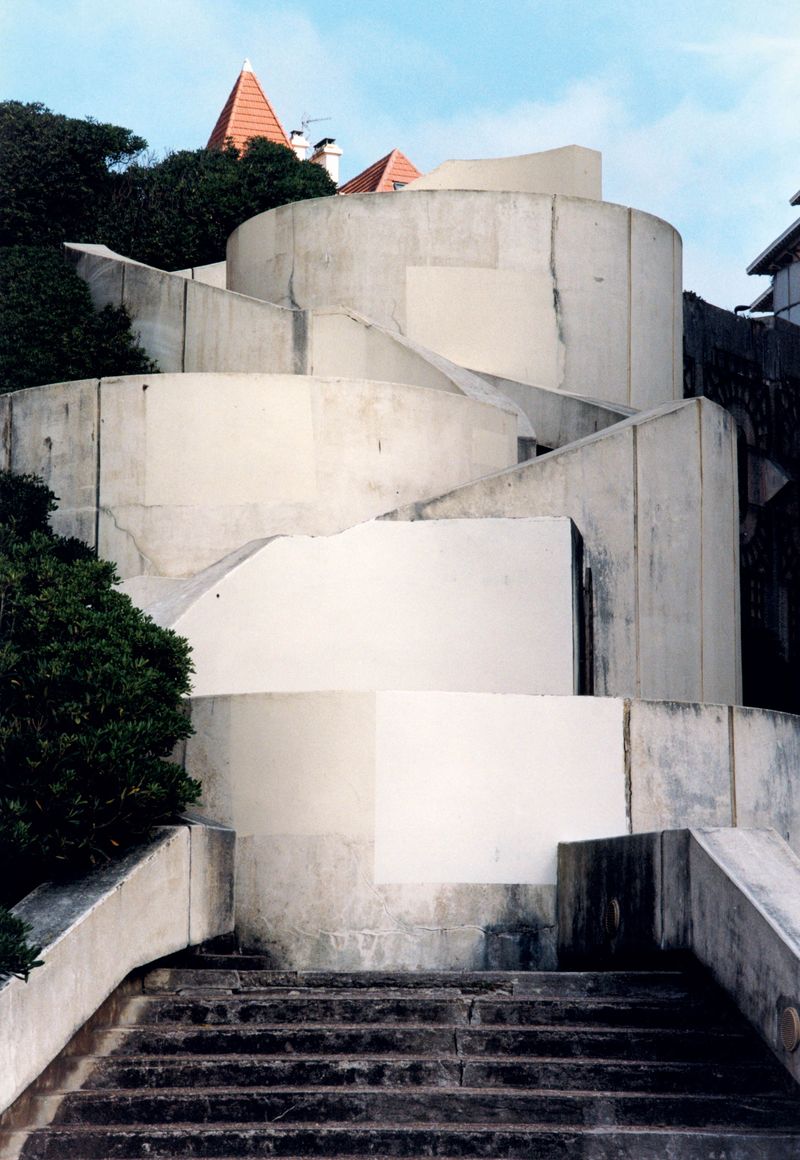 Photobook Review: St. Gil by Jonathan Schmidt-Ott