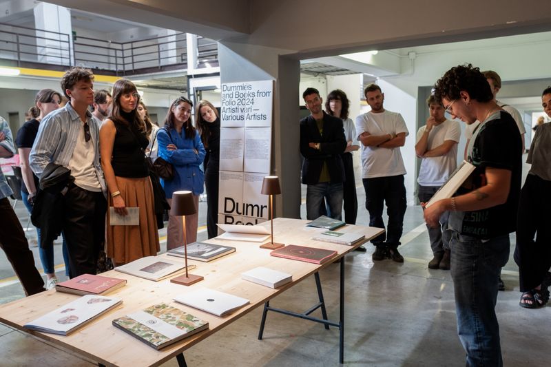 Guided tour of Dummies & Books from FOLIO 2024