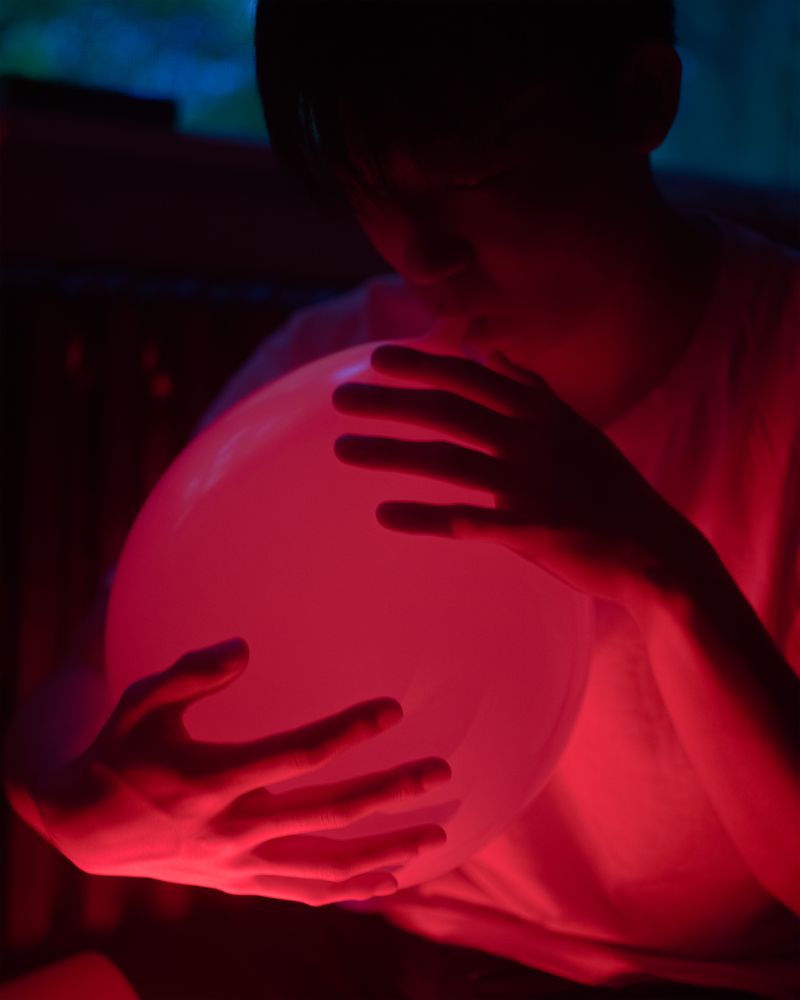 © Hankyung Ryu - Mokin Blowing a White Balloon, 2025, digital C-print, 25” x 20”