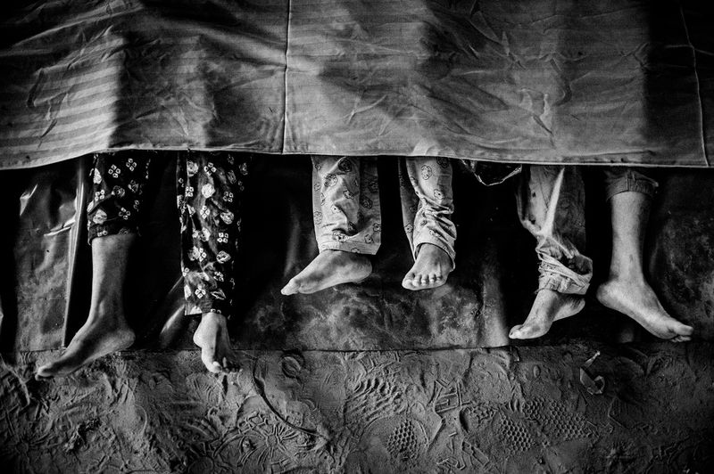 © Rahul Talukder - Lifeless bodies of the victims of Rana Plaza lie in the hospital morgue.