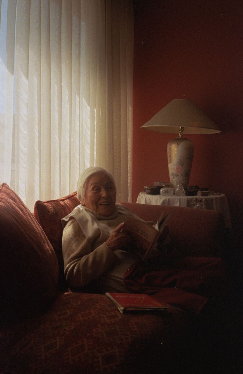 © Daniela León - Abuelita Casta