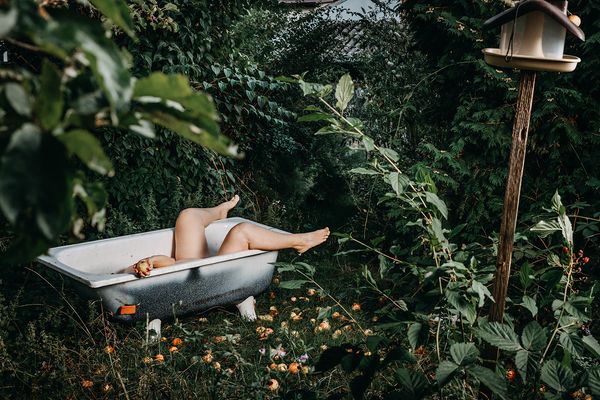 © Jana Plavec - Image from the Garden with Fallen Apples photography project