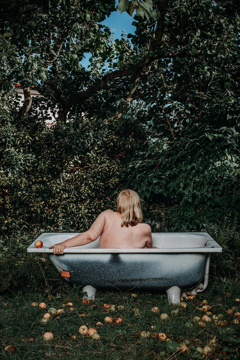 © Jana Plavec - Image from the Garden with Fallen Apples photography project