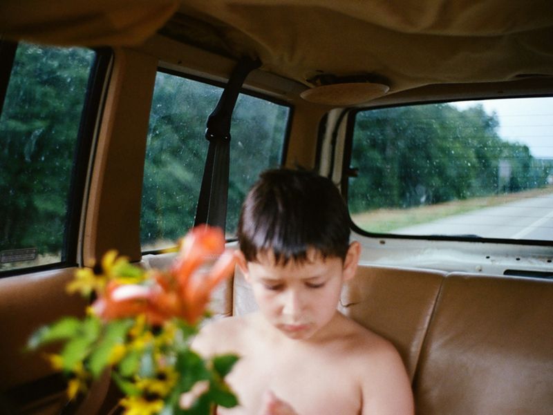 © Matteo Buonomo - Image from the Love Mom photography project