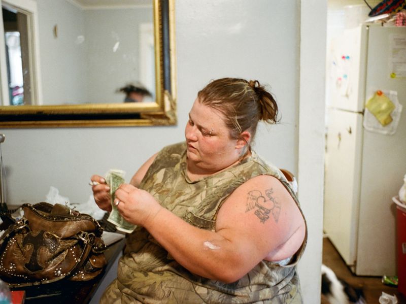 © Matteo Buonomo - Image from the Love Mom photography project