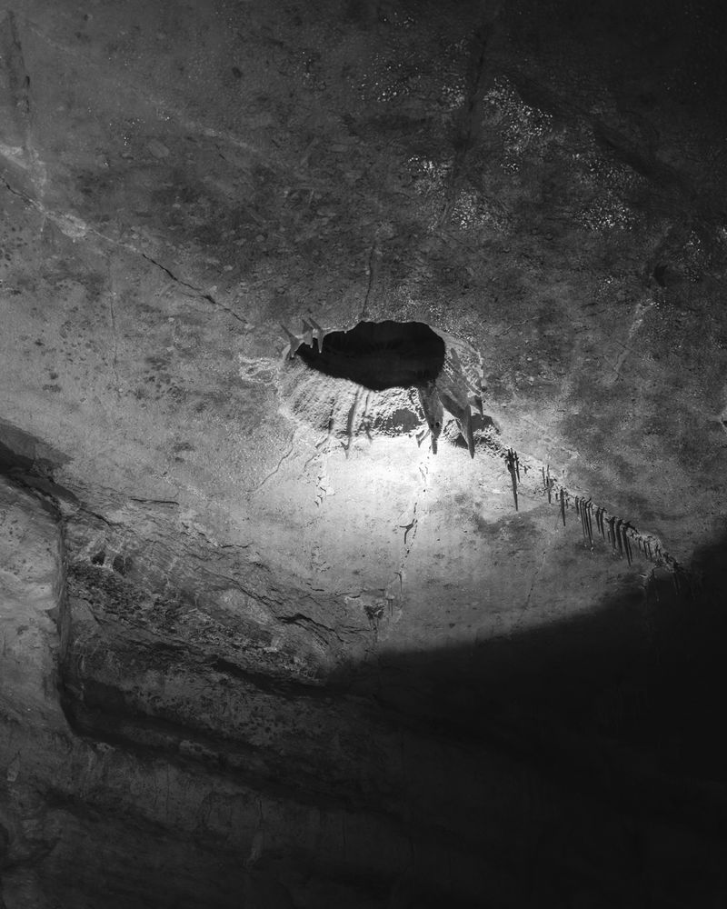 © Sammie Correa - Image from the Grutas y Revelaciones photography project