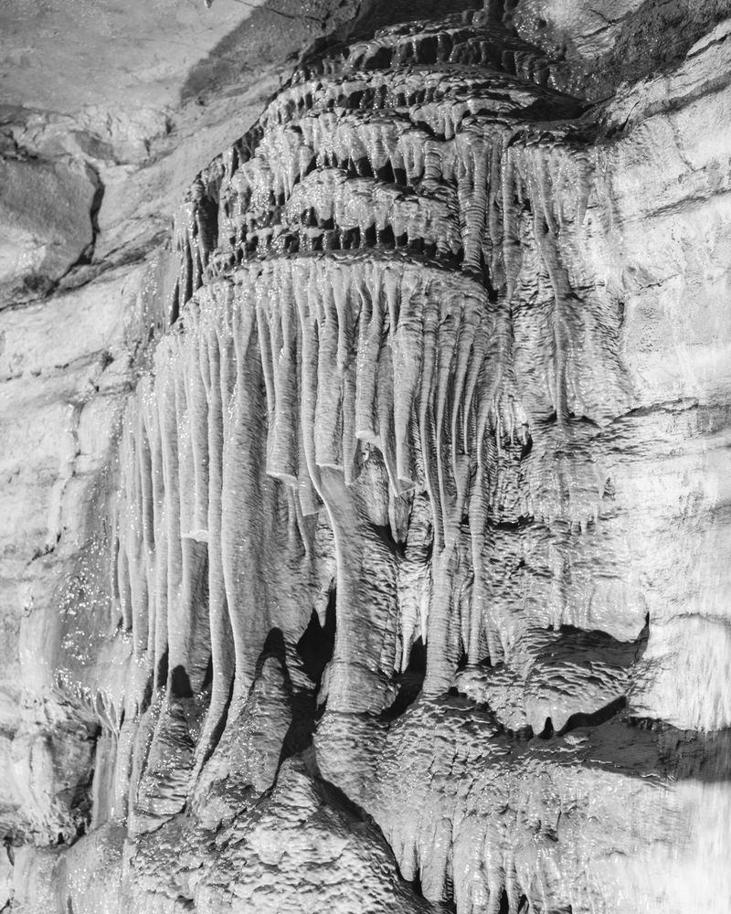 © Sammie Correa - Image from the Grutas y Revelaciones photography project