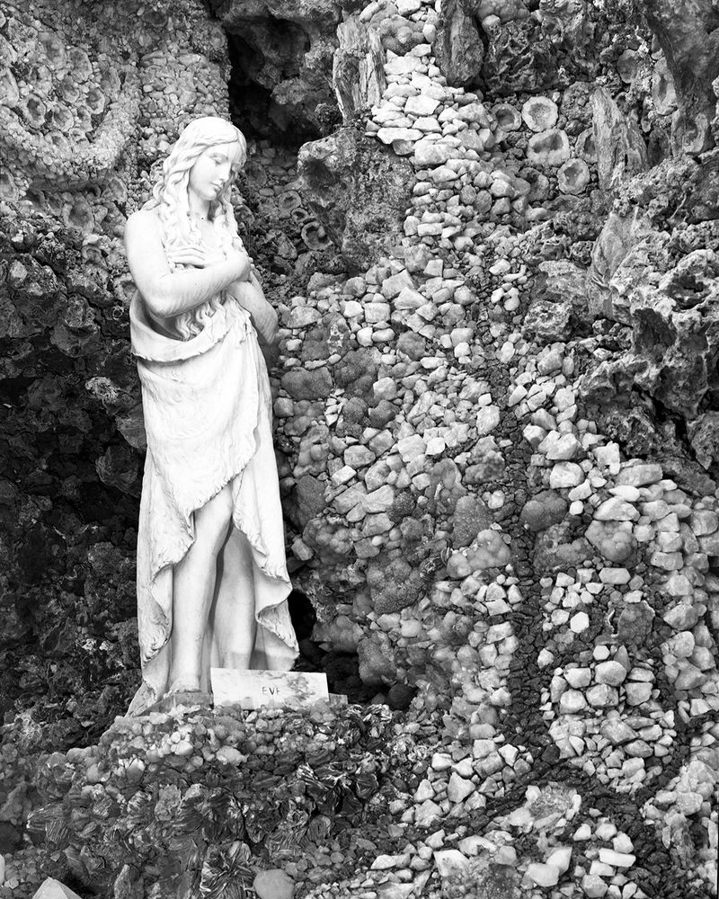 © Sammie Correa - Grotto of the Redemption: Eve, 2025, 4x5