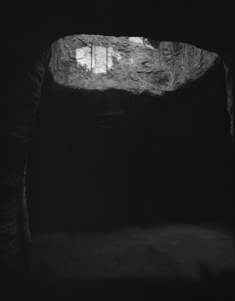 © Sammie Correa - Image from the Grutas y Revelaciones photography project