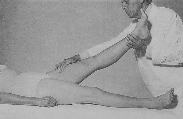 © Ellen Smeets - Image from the Happiness is a warm scalpel.  Fundamental Methods photography project