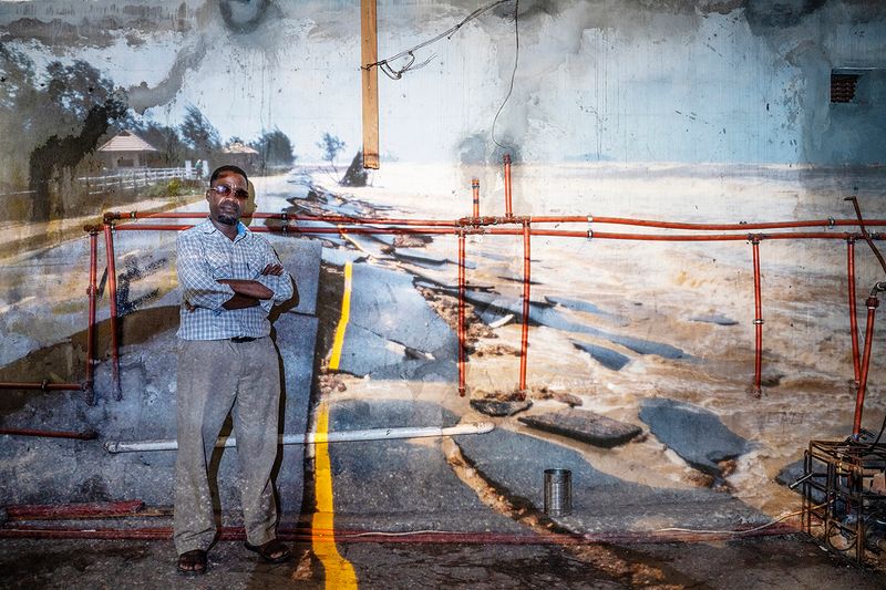 © Edoardo / Giulia Delille / Piermartiri - Maputo, Mozambique. Naftal Sitoe, driver.