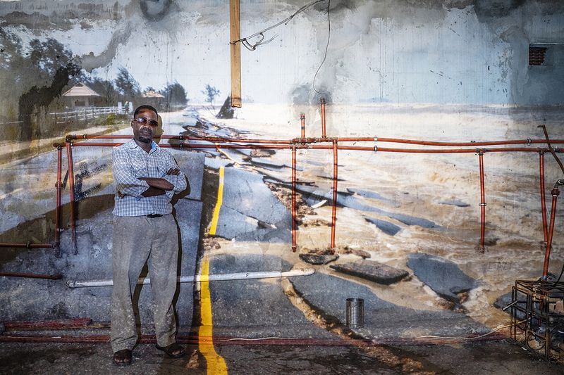 © Edoardo / Giulia Delille / Piermartiri - Maputo, Mozambique. Naftal Sitoe, driver.