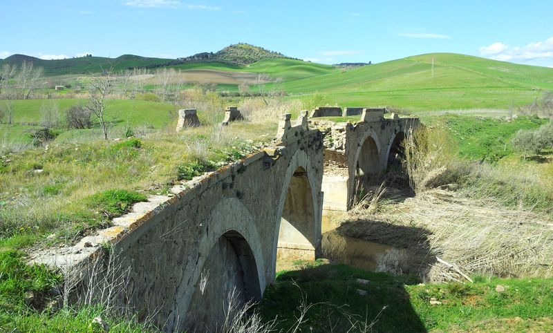 © AVAMPOSTI CULTURALI  |  DIDEMAIMAGES - Image from the stazioni dimenticate, Italy photography project