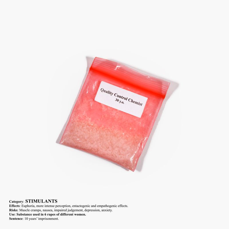 © camille gharbi - Quality control chimist, 30 year old.