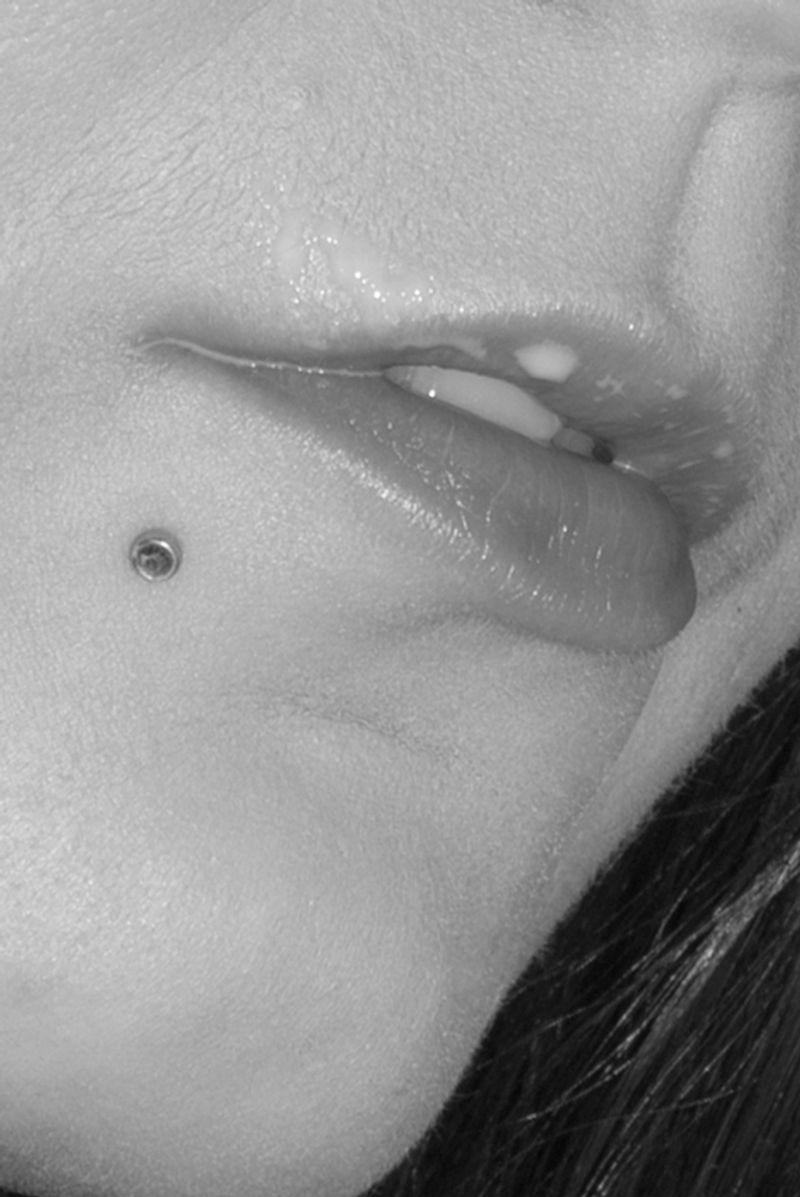 © Jagoda Wiśniewska - Image from the my mother is a hippie photography project