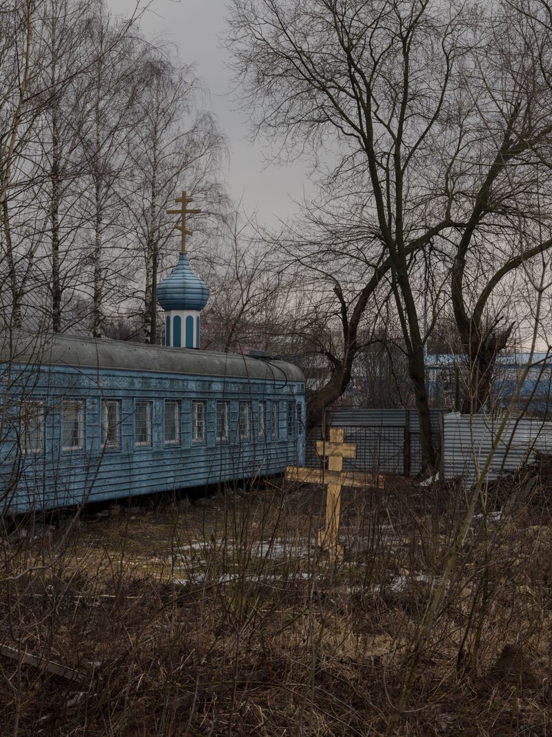 © Vladimir Seleznev - Church in the wagon