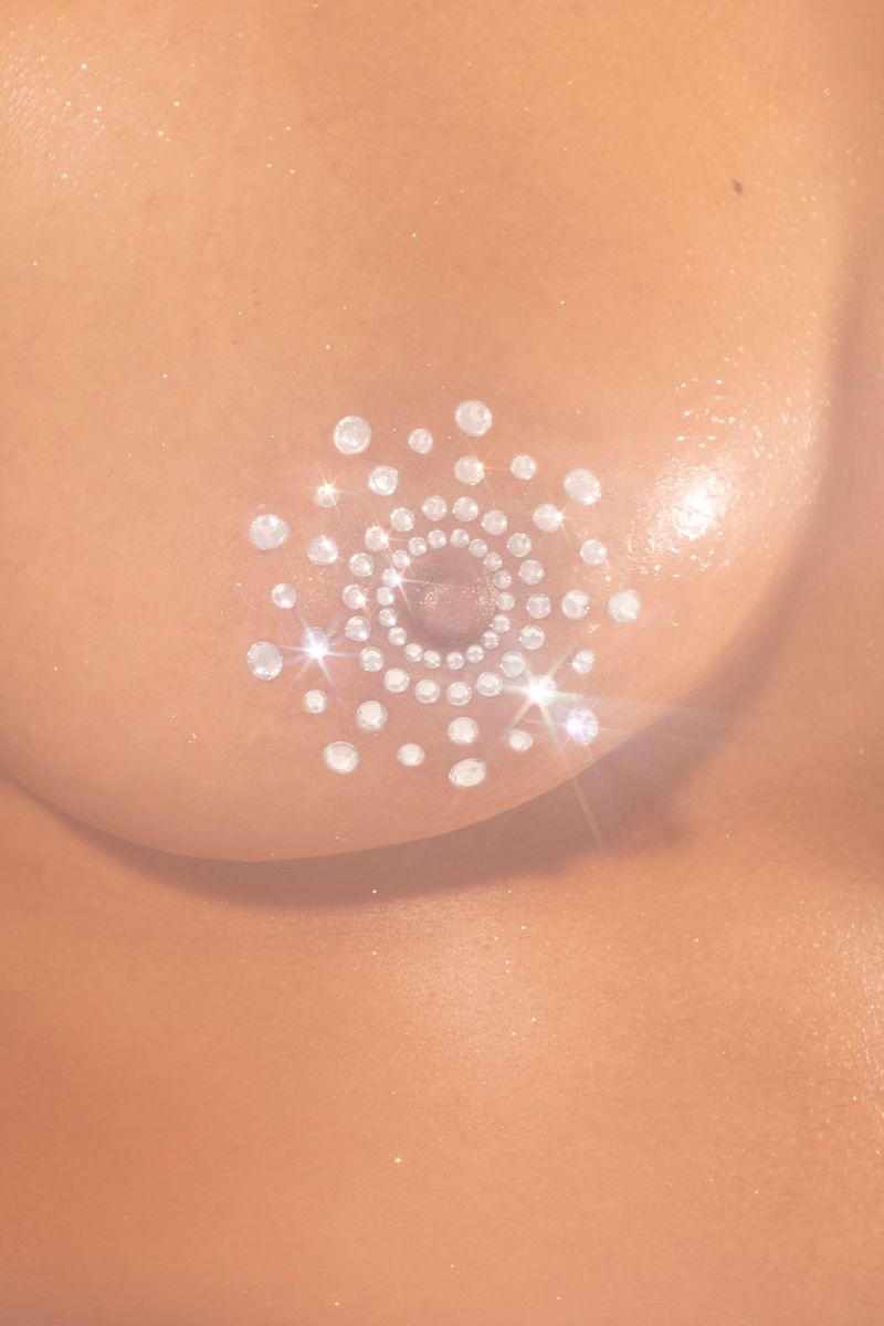 © Margaux Corda - "The Nipple" is a critic of the censorship specially on social medias.